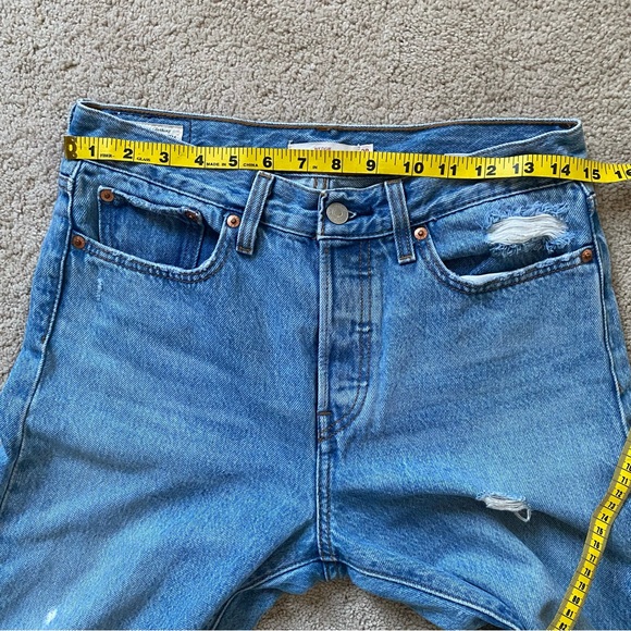 Levi's Premium High Rise Wedgie Denim Jean Size 28 . Like new - Picture 12 of 15